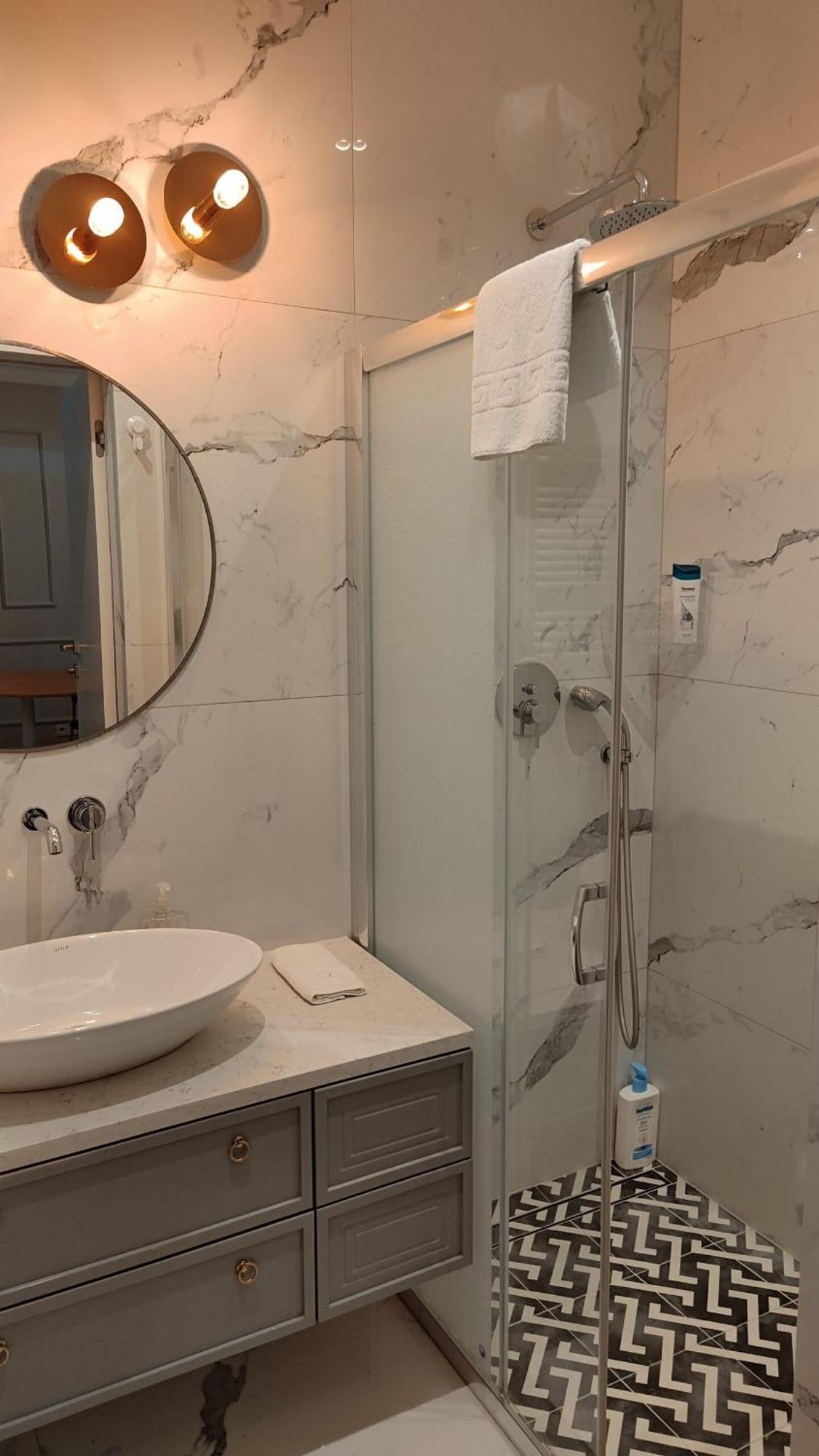 Vipwarsawapartments Sapphire Mennica Residence Bagian luar foto